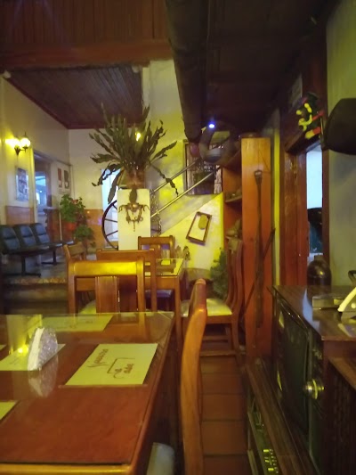 Photos of Calle Larga