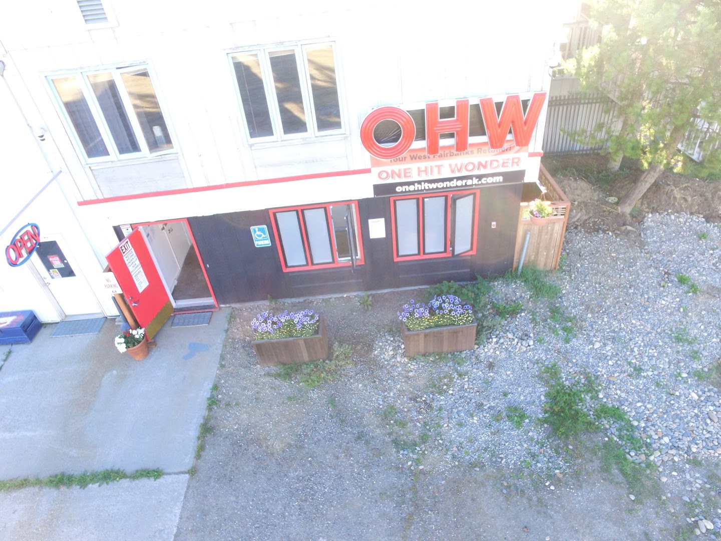 ONE HIT WONDER photo 2