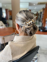 Photo n°8 de Ciseaux et Style - Votre coiffeur créateur Femme / Homme à Bouaye à Bouaye (Conseiller en image personnelle)