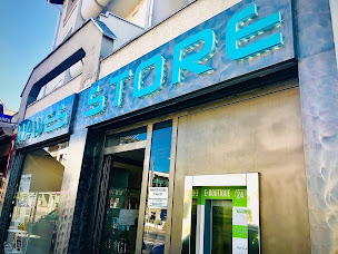 Photo n°1 de CBD SHOP Waves Store Décines à Décines-Charpieu (Magasin)