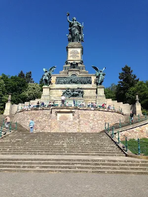 vinotravel - Weinreisen weltweit