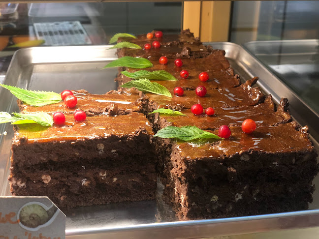 Winiarnia& Cafe " Cest la Vie "