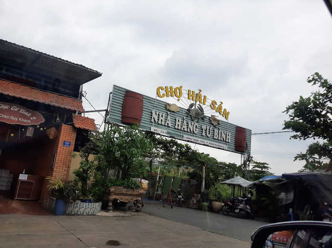 Hầm Rượu Tư Bình