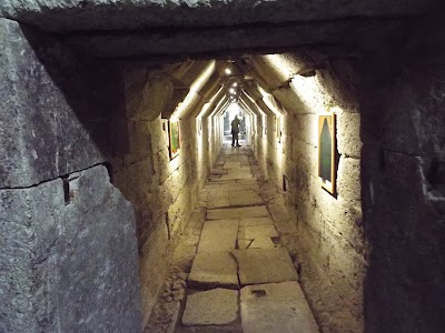 Photos of Тракийска могила