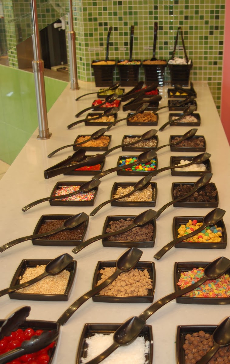 Yogoluv: Frozen Yogurt & More — photo 5
