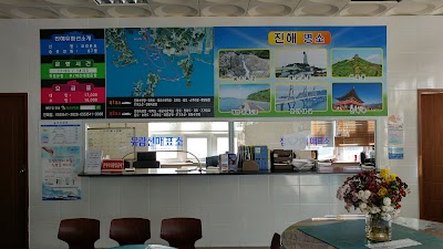 Photos of 훼미리마트 진해속천항점