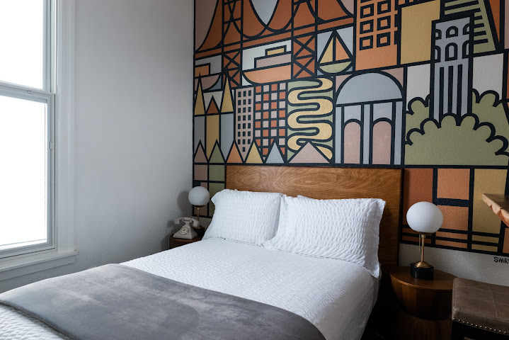 The Metro Hotel by null