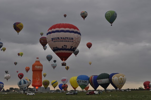 Nagy Lufi Hőlégballon Sport Egyesület, Author: Krisztina Gál