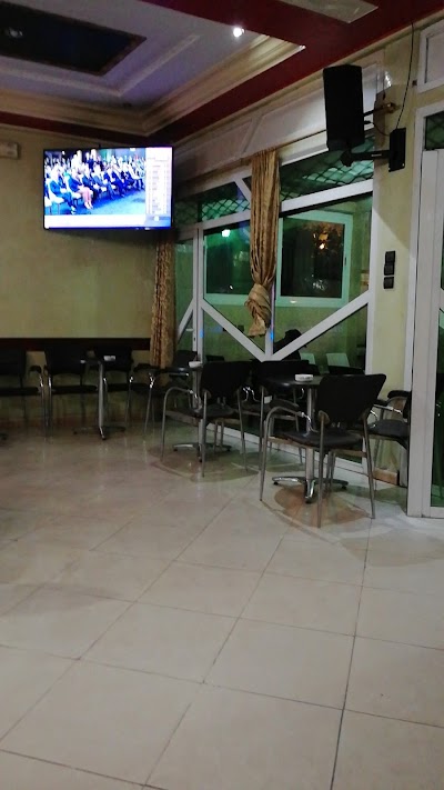 Photos of Caf&eacute; Nassim Arif
