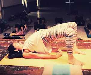 Photo n°5 de Originelle à Saint-Jean-de-la-Ruelle (Professeur de yoga)