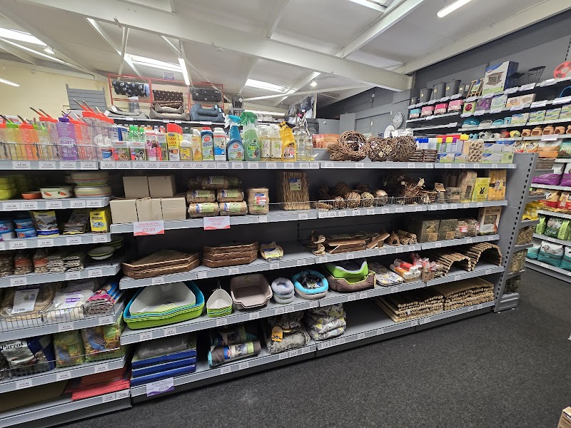 Pet Stop Market Deeping photo 2