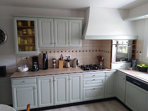 Photo n°2 de Courbes Et Couleurs à Treffléan (Peintre en bâtiment)