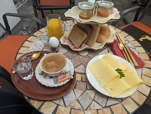 Uromas Cafe - Thumbnail