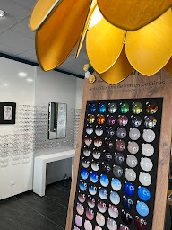 Photo n°17 de LA GARENNE OPTIQUE - Opticien à La Roche-sur-Yon à La Roche-sur-Yon (Magasin de lunettes de soleil)