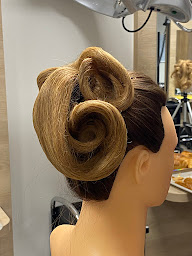 Photo n°2 de Marjorye coiffeuse à domicile02 à Ribemont ()