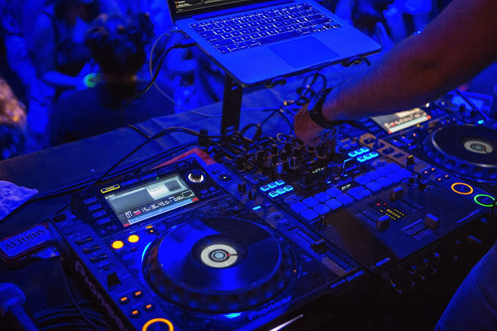 The Pourhouse Uptown by null