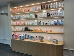 Photo n°3 de ESCALE BEAUTE à Mérignies (Salon de manucure)