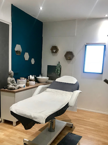 Opinii despre Esth’time Dermographe & Cils în La Rochelle - Salon de beauté