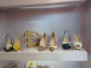 Photo n°5 de La Pantoufle de Vair à Paris (Magasin de chaussures)