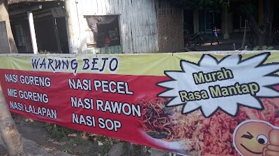 Photos of Gerbang Barat Ponpes Salafiyah Syafi'iyah Sukorejo