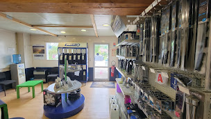 Photo n°3 de Point S - Montmorot (Chevassu Pneus) à Montmorot (Atelier de réparation pour poids lourds)