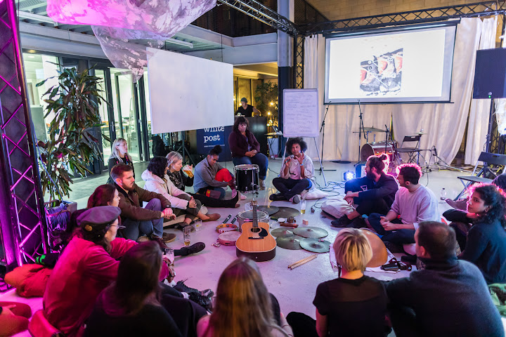 White Post. Pub & Bar by null