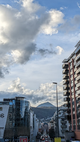Opinii despre Entrée 2- Parking A CENTRE JAUDE 1 în Clermont-Ferrand - Parking