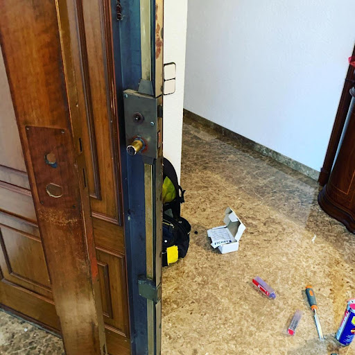 Tu Cerrajero de Confianza en Villaverde: Seguridad 24/7