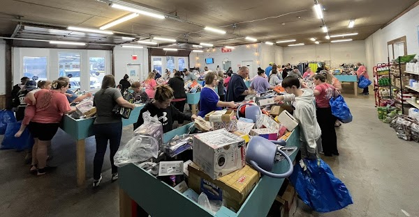 Outlet Shoppe LLC photo 1