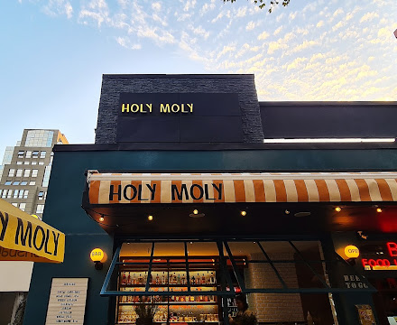 Holy Moly - Tobalaba, restaurant in Santiago