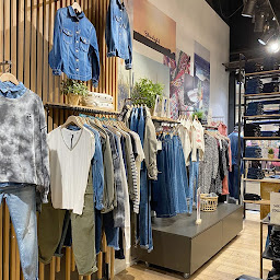 Photo n°11 de Le Temps des Cerises à Cabriès (Magasin de vêtements pour femmes)