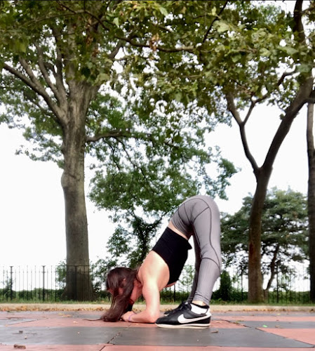 Stretching. Workouts. Private Instructor