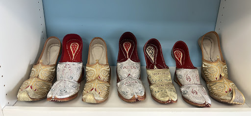 Gode Gode Cha Maniyari & Jewellery Shop Gallery - United States