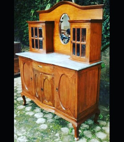 Photos of Paiton Antique