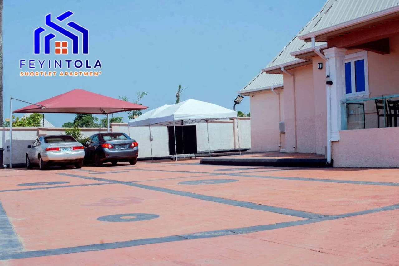FEYINTOLA SHORTLET APARTMENT