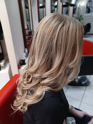 Photo n°22 de Les Coiffeurs Du Cailly Maromme à Maromme (Magasin d'articles de coiffure pour hommes)