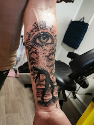 Photo n°10 de la cabane à tattoo à Frévent (Tatoueur)