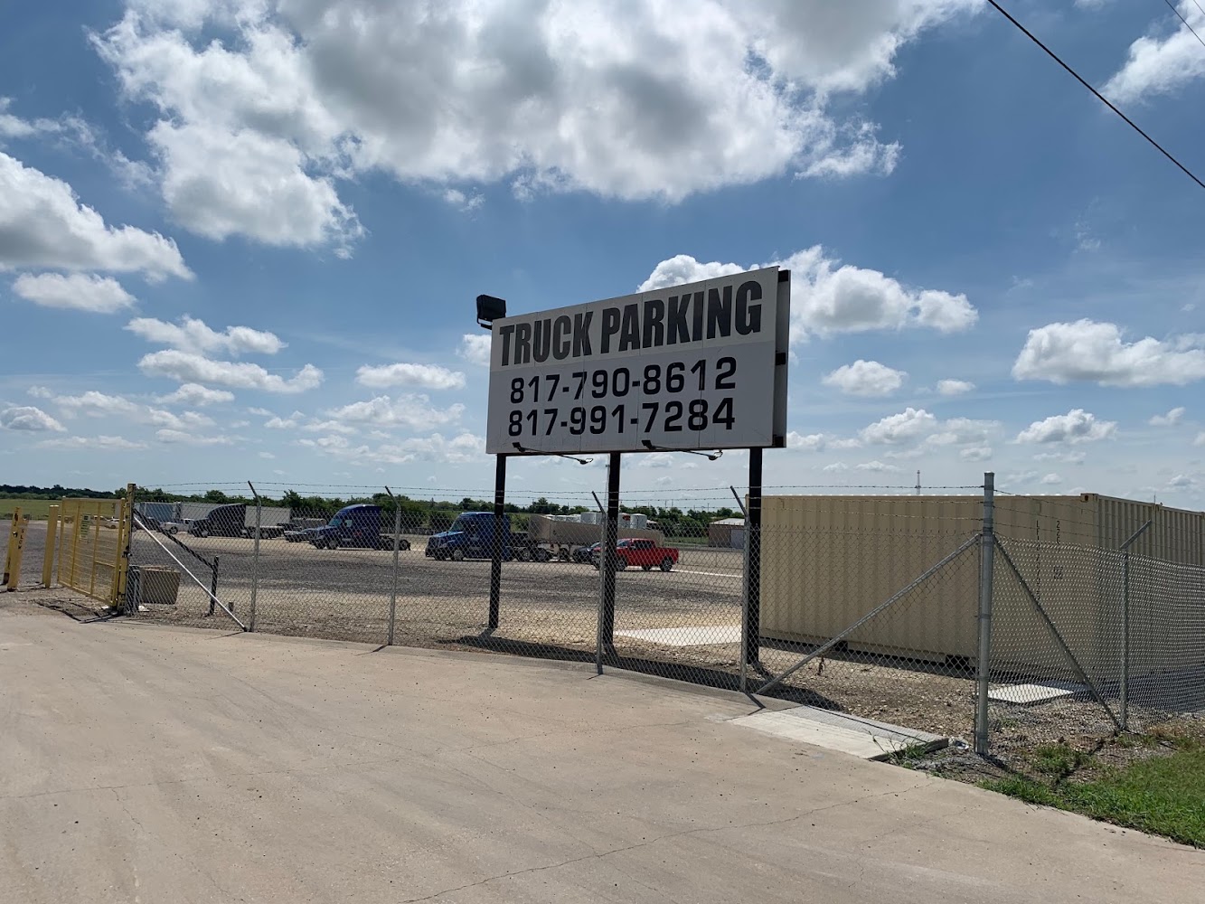 I35 Truck Parking & Self Storage - Gallery Photo