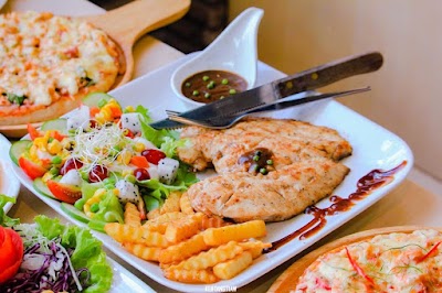 Alina Pizza And Halal Food 2