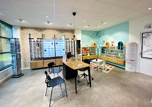 Photo n°2 de Le Collectif des Lunetiers Landévant à Landévant (Magasin de lunettes de soleil)