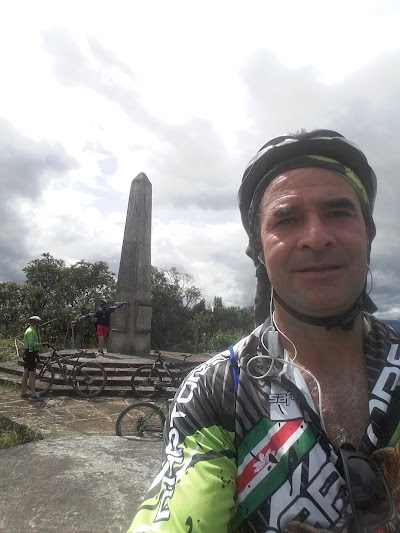 Photos of Obelisco Moniquira