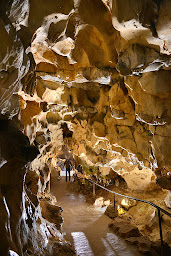 Photo n°2 de Grottes de Thouzon à Le Thor (Attraction touristique)