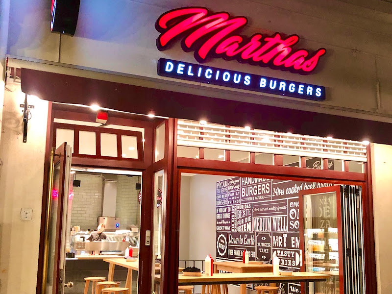 Marthas Delicious Burgers — photo