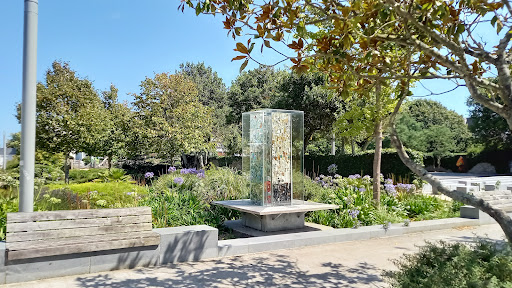 Brétinio Garden - Thumbnail