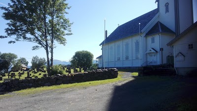 Photos of V&aring;g&oslash;y Kyrkje