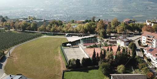 Tennis Bar Dorf Tirol Tennisclub Gallery - Italy