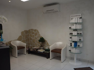 Photo n°4 de HAGIEL Coiffure & Esthétique à Tracy-le-Mont (Salon de manucure)