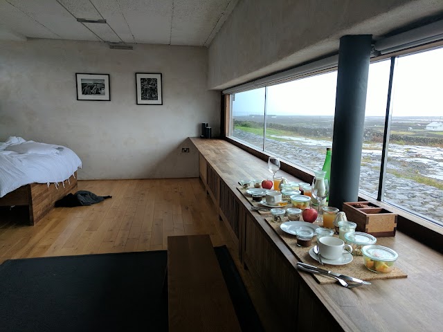 Inis Meáin, Restaurant & Suites