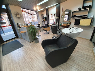 Photo n°19 de Diminu'tif à Auch (Salon de coiffure)