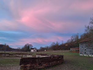 Photo n°2 de Communication-cheval.fr à Montaigu-de-Quercy (Centre de randonnée équestre)